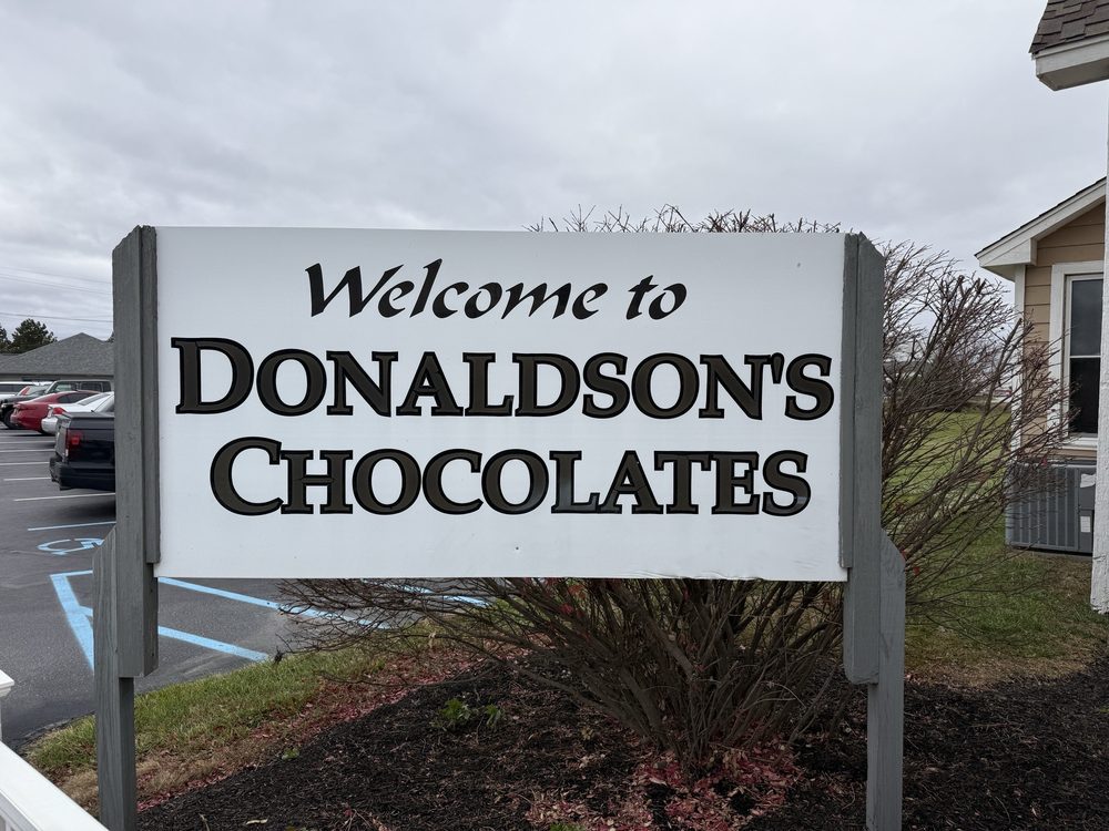 Donaldson's Finer Chocolates Logo