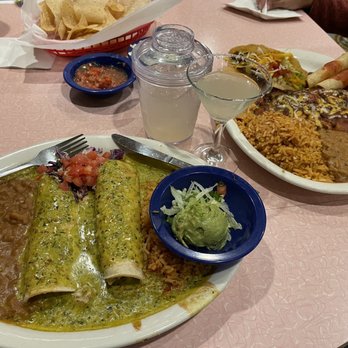 Chuy's - Enchiladas in verde sauce - Mexican Near Me - Nashville, Tennessee Chuy's - Enchiladas in verde sauce - Mexican Near Me - Nashville, Tennessee