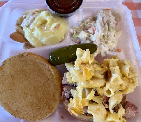 Podnuh's BBQ by null