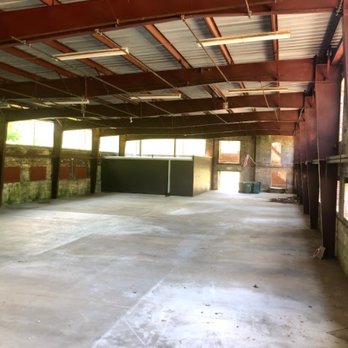 Starr Gennett Building - Interior space when empty; it's a shame this building wasn't better salvaged. Still a beauty. - Parks Near Me - Richmond, Indiana
