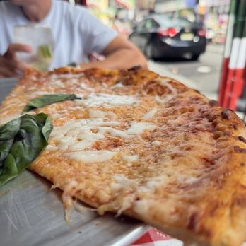 Caffe De La Venezia - Cheese pizza - Italian Near Me - New York, New York Caffe De La Venezia - Cheese pizza - Italian Near Me - New York, New York