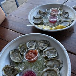 Jetty Bar and Grill - Oysters