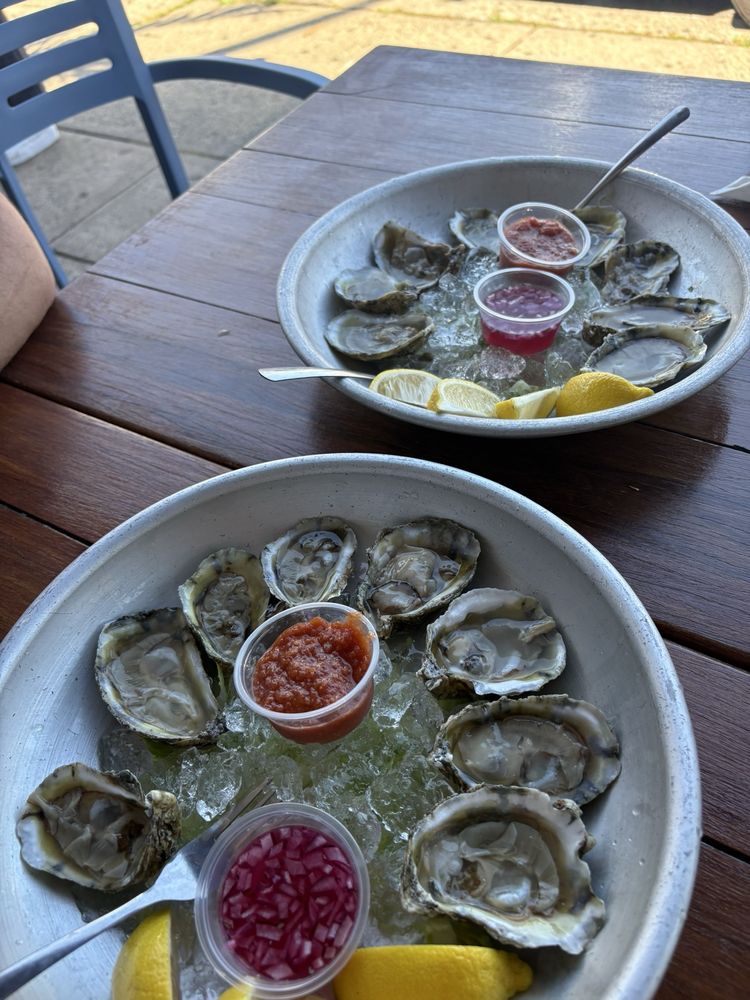 Jetty Bar and Grill — Mexican restaurant in Long Beach