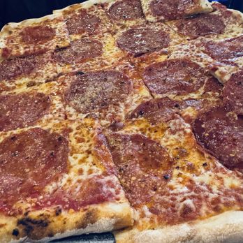 Domenic's & Vinnie's Pizza - Hot Lips as is - Pizza Near Me - Middlebury, Connecticut