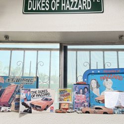 Boss Hogg's Country Kitchen - Signage