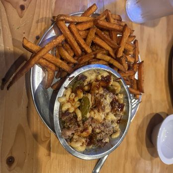 Como Smoke and Fire - Brisket Mac and Cheese bowl - Barbeque Near Me - Columbia, Missouri Como Smoke and Fire - Brisket Mac and Cheese bowl - Barbeque Near Me - Columbia, Missouri