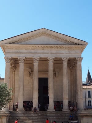 Maison Carrée by null