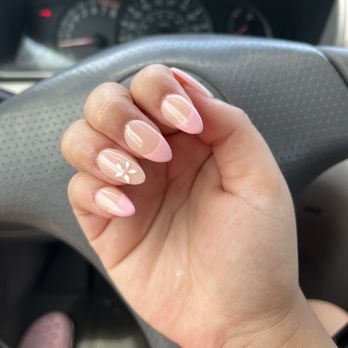 Lava Nail Spa - Nail Salons Near Me - Long Beach, California