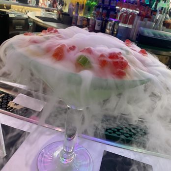 IT'SUGAR - Gummy Bear Cocktail! - Candy Stores Near Me - Las Vegas, Nevada