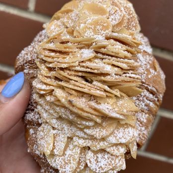 Lune Croissanterie - Almond - Bakeries Near Me - Fitzroy, VIC Lune Croissanterie - Almond - Bakeries Near Me - Fitzroy, VIC