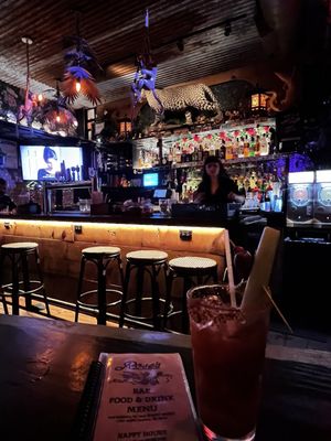 Rose's R&R Bar by null