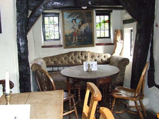 The Royal Standard of England by null