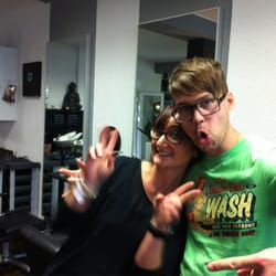 Hairlounge Dinslaken - Haare schön, posen mit der Chefin :)
