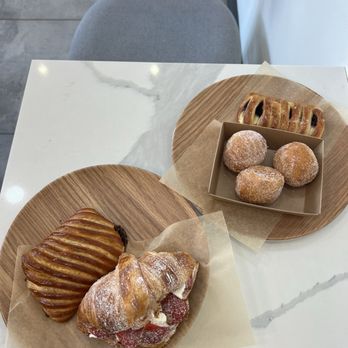 Tous Les Jours - Bakeries Near Me - Pittsburgh, Pennsylvania