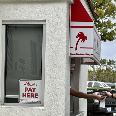 In-N-Out Burger by null