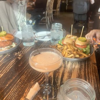 Broderick - Cocktail - Burgers Near Me - Walnut Creek, California