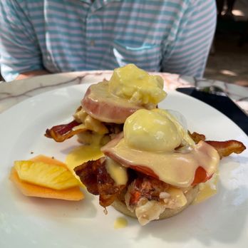 Blue Heaven - Lobster Benedict - Breakfast & Brunch Near Me - Key West, Florida