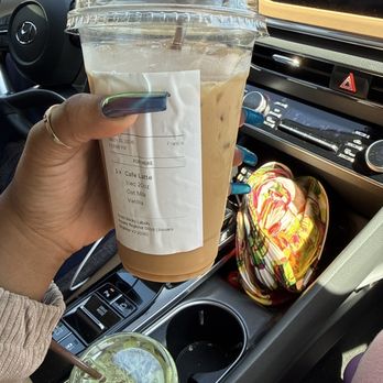 Mundial Coffee - Vanilla Cafe Latte - Coffee & Tea Near Me - Riverside, California Mundial Coffee - Vanilla Cafe Latte - Coffee & Tea Near Me - Riverside, California