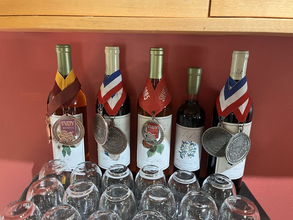 Bartlett Maine Estate Winery Logo