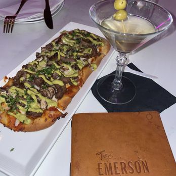The Emerson - Steak flatbread - Cocktail Bars Near Me - Reno, Nevada