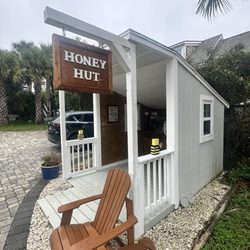 Diane's Bees - Honey Hut at Diane's Bees