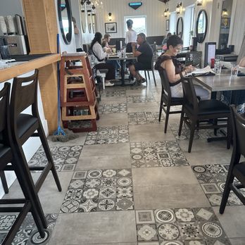 Casa Mia - Seating area - Breakfast & Brunch Near Me - Victoria, Prince Edward Island Casa Mia - Seating area - Breakfast & Brunch Near Me - Victoria, Prince Edward Island