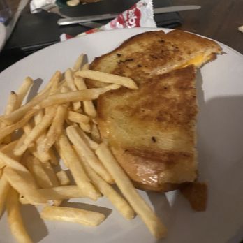 Fire Pitt - Kids grilled cheese - American Near Me - Trevor, Wisconsin