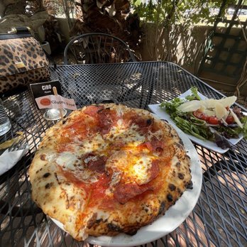 Cibo - Look @ this crust. It's GLUTEN FREE!!!   Diavola Pizza, House Side Salad - Pizza Near Me - Phoenix, Arizona