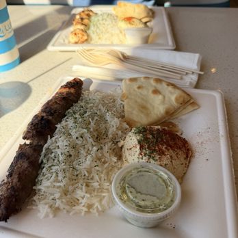 Luna Grill Stevenson Ranch - Mediterranean Near Me - Stevenson Ranch, California