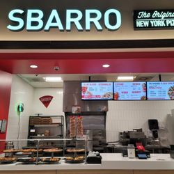 Cumberland Farms - Front of Sbarro