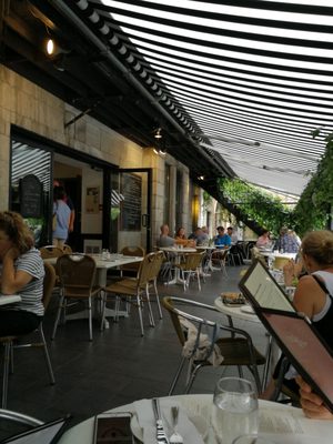 Café Cherrier by null