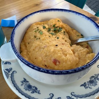 Chef Art Smith's Reunion - Pimento cheese grits - American Near Me - Chicago, Illinois