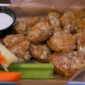 Buffalo Wild Wings - American Near Me - Wayne, New Jersey