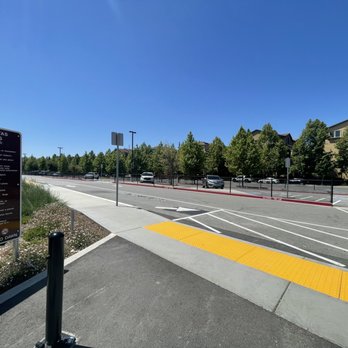 Delano Manongs Park - One way Parking lot - Dog Parks Near Me - Milpitas, California