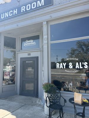 Ray & Al's by null
