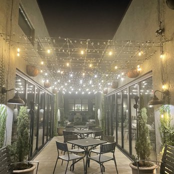 Quanto Basta - Outside patio - Italian Near Me - Wilmington, North Carolina