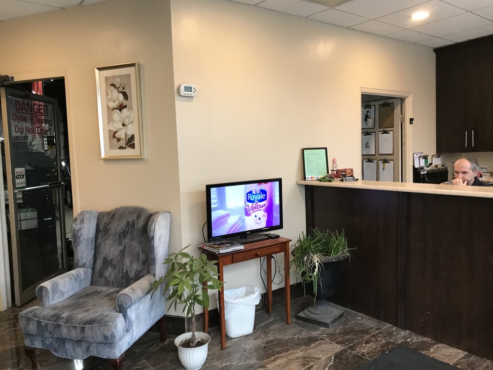 REVOLUTIONS AUTOMOTIVE Updated August 2024 15A Fisherman Drive, Brampton, Ontario Auto