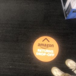 Staples - Line for Amazon return