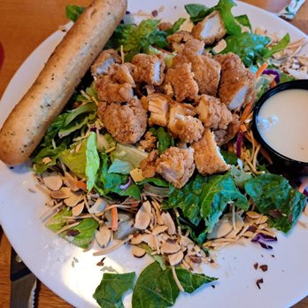 Applebee's Grill + Bar - Oriental chicken salad - American Near Me - Winter Haven, Florida Applebee's Grill + Bar - Oriental chicken salad - American Near Me - Winter Haven, Florida