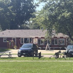 Schluter Beach - Ice cream across the street