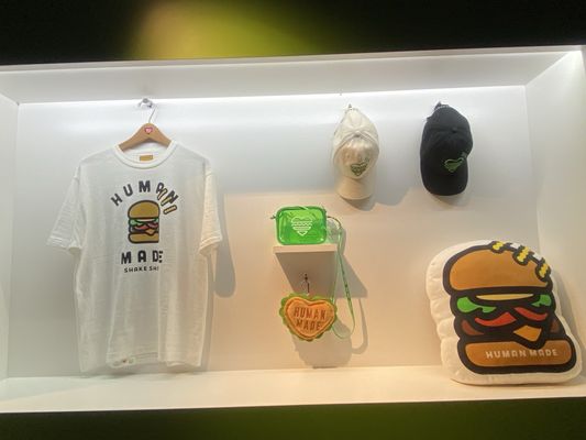 SHAKE SHACK Gaien by null