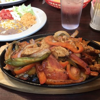 Marilu's Family Resturant - Chicken Fajita platter - American Near Me - Logansport, Indiana Marilu's Family Resturant - Chicken Fajita platter - American Near Me - Logansport, Indiana