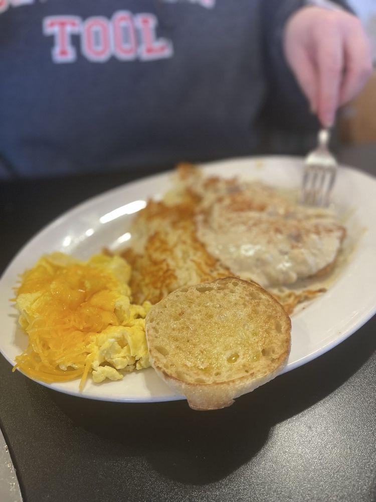 Main Stop on the Ave