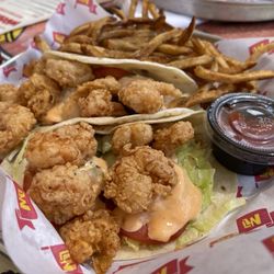 Little Woodrow's Sugar Land - Shrimp poboy tacos