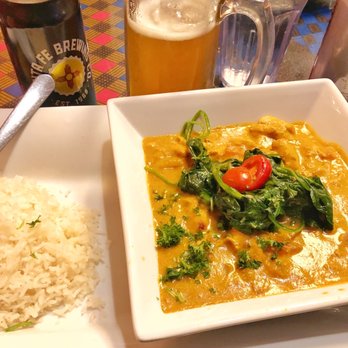 Jambo Cafe - Chicken Curry with garlic spinach. Excellent. - Caribbean Near Me - Santa Fe, New Mexico Jambo Cafe - Chicken Curry with garlic spinach. Excellent. - Caribbean Near Me - Santa Fe, New Mexico