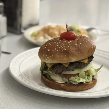 Star Restaurant - American Near Me - Hanford, California
