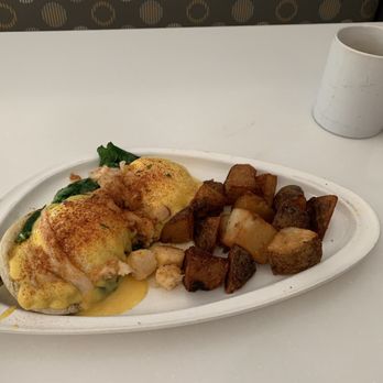 Omelet Bar - Lobster Benedict - Breakfast & Brunch Near Me - Orlando, Florida Omelet Bar - Lobster Benedict - Breakfast & Brunch Near Me - Orlando, Florida