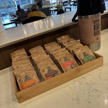 Element by Marriott Dallas Downtown East - Breakfast spread - oatmeal - Hotels Near Me - Dallas, Texas Element by Marriott Dallas Downtown East - Breakfast spread - oatmeal - Hotels Near Me - Dallas, Texas