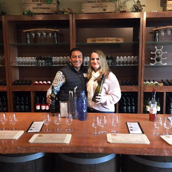 Grape Escape Wine Tours - Wine Tours Near Me - Niagara-on-the-Lake, Ontario Grape Escape Wine Tours - Wine Tours Near Me - Niagara-on-the-Lake, Ontario