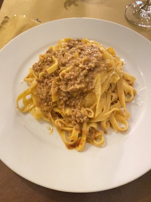 È Passata la Moretta | Osteria Romana di un Tempo by null
